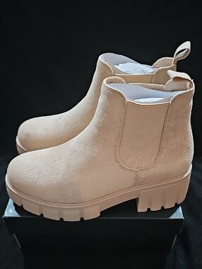 *Brand New* Women's Chunky Chelsea Booties in Light Beige Suede